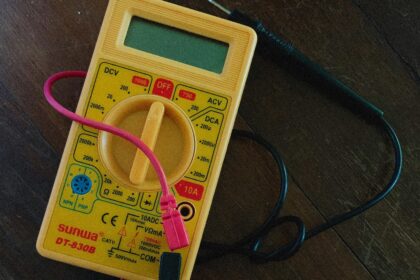 Sterownik do pieca: jak wybrać i skonfigurować? Poradnik krok po kroku